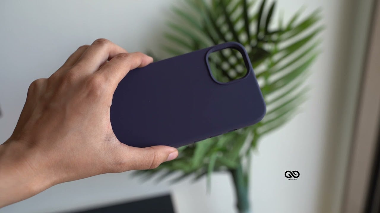 silicone case with microfibre lining for 13