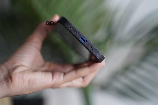 Carbon finish Ultra Thin Slim Case for iPhone 12 - Image 6