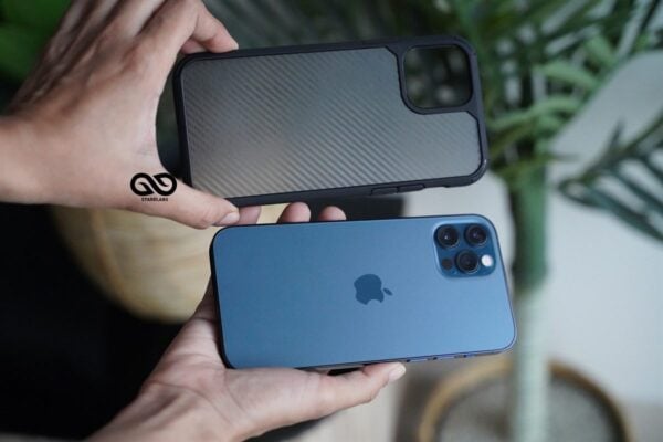 Carbon Defender Case for iPhone 12 Pro Max - Image 7