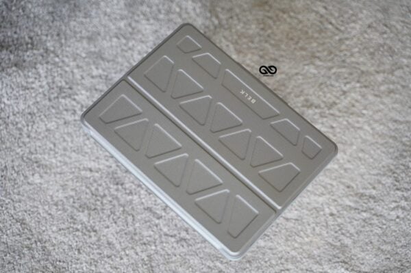 iPad Air 2/ iPad Pro 9.7 3D Design Grey Flip Case - Image 9