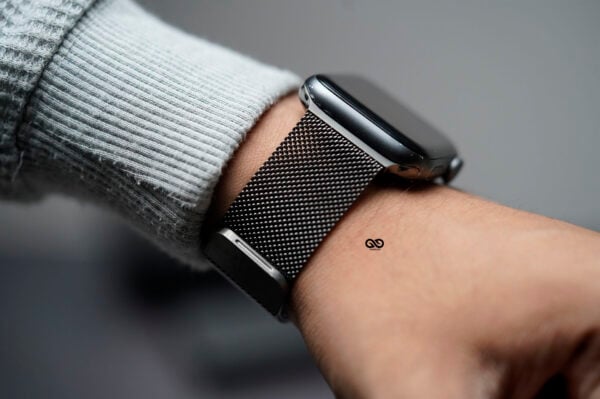 Milanese magnetic metal loop strap Space Grey for Apple Watch 44MM 45MM 46MM Series 4 5 6 7 8 9 10 SE SE 2 Gen - Image 5