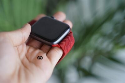 Milanese magnetic metal loop strap Red for Apple Watch 42MM 41MM 40MM Series 4 5 6 7 8 9 10 SE SE 2 Gen