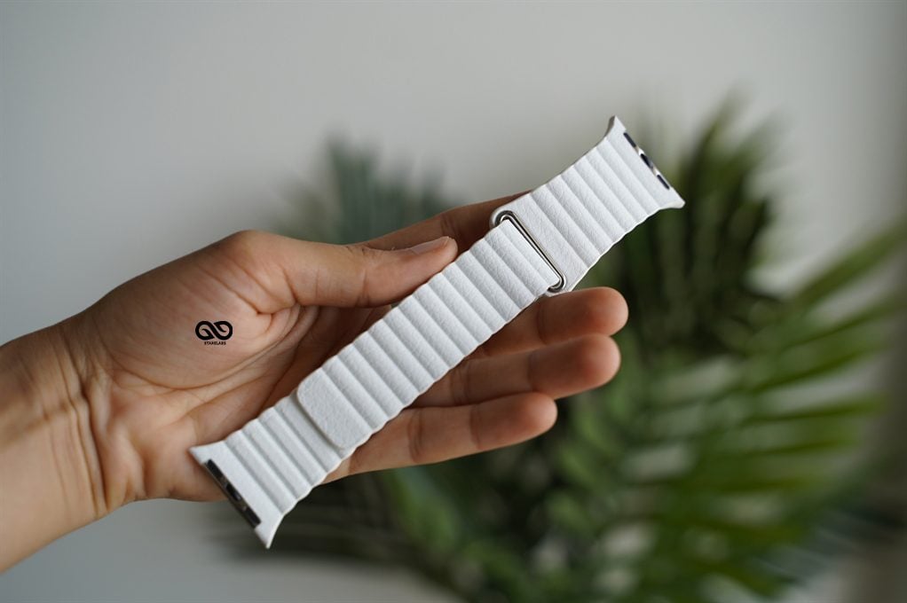 White Magnetic Leather Loop for Apple Watch 44MM 45MM 46MM Series 4 5 6 7 8 9 10 SE SE 2 Gen 26 White Magnetic Leather Loop for Apple Watch 44MM 45MM 46MM Series 4 5 6 7 8 9 10 SE SE 2 Gen