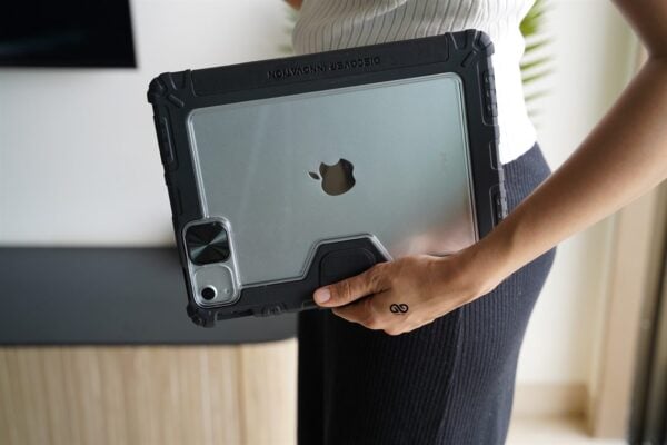 iPad Air 11 (M2 Chip) 2024, Air4/Air 5 (10.9 inch) 2020/2022 Black Bumper leather Case with transparent back and camera shutter - Image 17