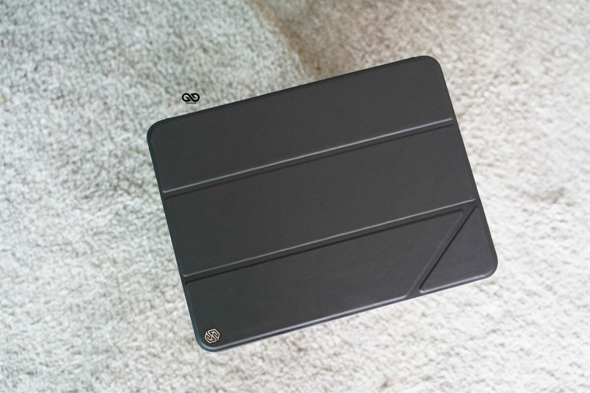 iPad 10.2 2019/2020 Black leather Case with transparent back