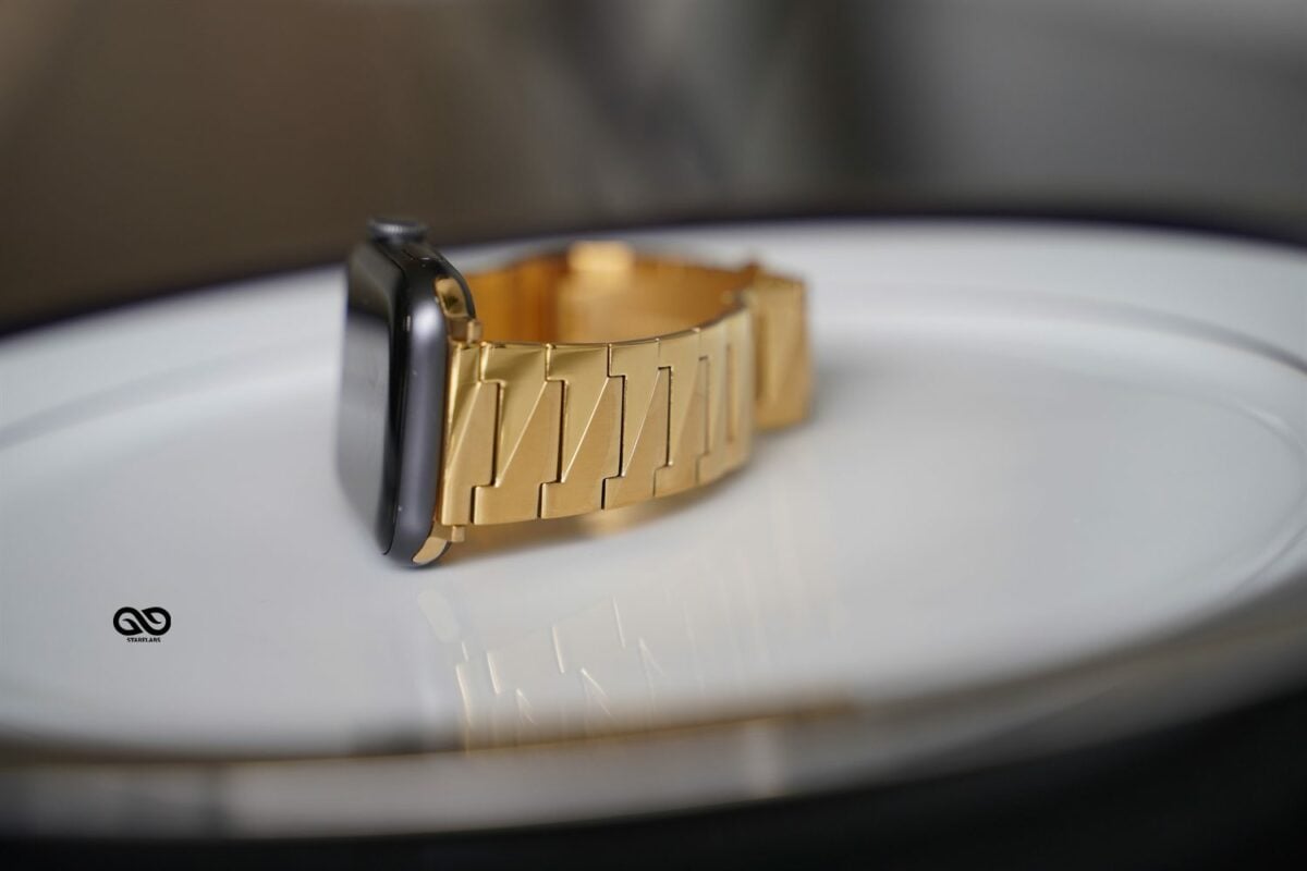 Gold Glossy Matte Link Strap for Apple Watch 44MM 45MM 46MM Series 4 5 6 7 8 9 SE SE 2 Gen 34 Gold Glossy Matte Link Strap for Apple Watch 44MM 45MM 46MM Series 4 5 6 7 8 9 SE SE 2 Gen