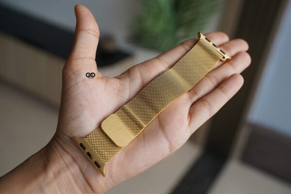 Milanese Magnetic Metal Loop For Apple Watch 49 MM Series Ultra/Ultra 2 - Image 9