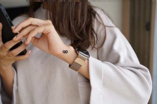 Milanese Magnetic Metal Loop strap for Apple Watch 42MM 41MM 40MM Series 4 5 6 7 8 9 10 SE SE 2 Gen - Image 15