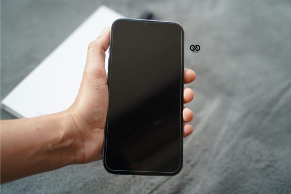 Case Friendly 0.3 mm Tempered Glass - Image 11
