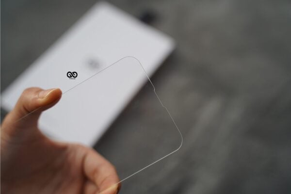 Case Friendly 0.3 mm Tempered Glass - Image 13