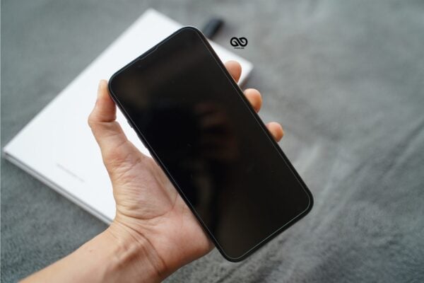 Case Friendly 0.3 mm Tempered Glass - Image 14