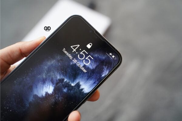 Case Friendly 0.3 mm Tempered Glass - Image 17