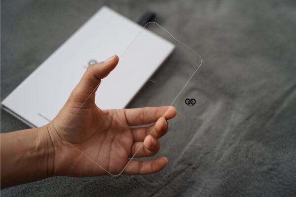 Case Friendly 0.3 mm Tempered Glass - Image 7