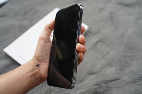 Privacy Tempered Glass For iPhone 13 Pro - Image 15