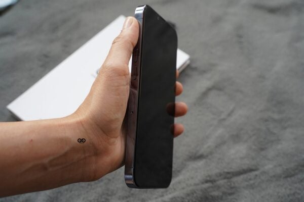 Privacy Tempered Glass For iPhone 13 Pro - Image 23
