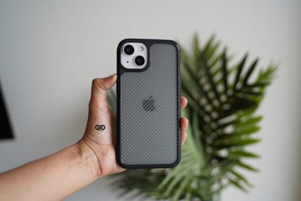 Carbon Defender Case for iPhone 13 Mini - Image 2