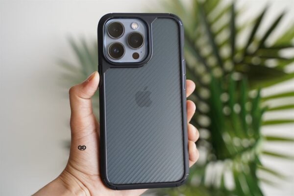 Carbon Defender Case for iPhone 13 Pro Max - Image 12