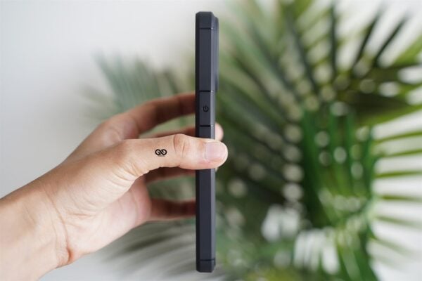 Carbon Defender Case for iPhone 13 Pro Max - Image 13