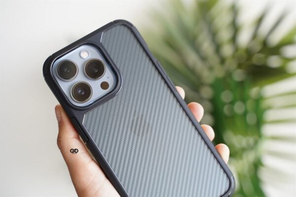 Carbon Defender Case for iPhone 13 Pro Max - Image 6