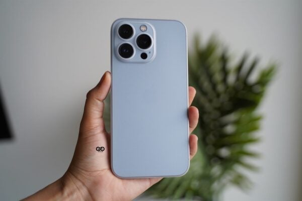 Frosted White Ultra Thin Slim Case for iPhone 13 Pro - Image 3