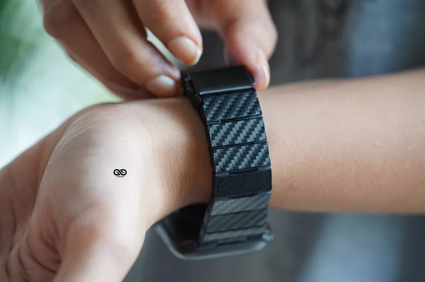 Carbon Fiber Textured Strap for Apple Watch 42MM 41MM 40MM Series 4 5 6 7 8 9 10 SE SE 2 Gen 65 Carbon Fiber Textured Strap for Apple Watch 42MM 41MM 40MM Series 4 5 6 7 8 9 10 SE SE 2 Gen