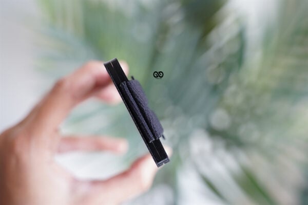 Minimal Card Holder with Cash Strap - Image 25