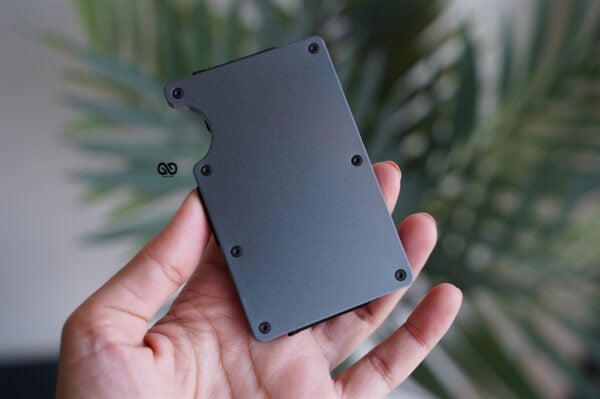Minimal Card Holder with Cash Strap - Image 32