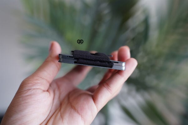 Minimal Card Holder with Cash Strap - Image 36