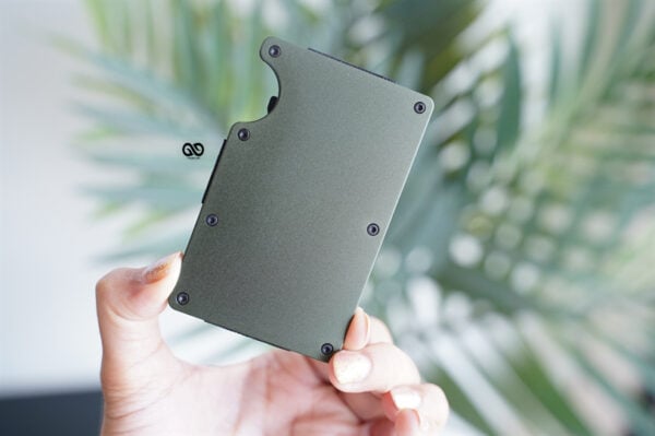 Minimal Card Holder with Cash Strap - Image 37