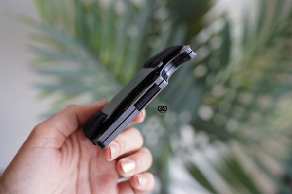 Minimal Card Holder with Cash Strap - Image 38