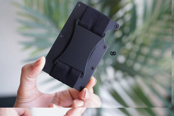 Minimal Card Holder with Cash Strap - Image 8