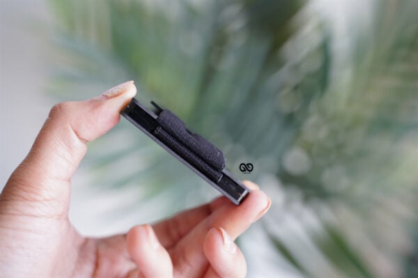 Minimal Card Holder with Cash Strap - Image 9
