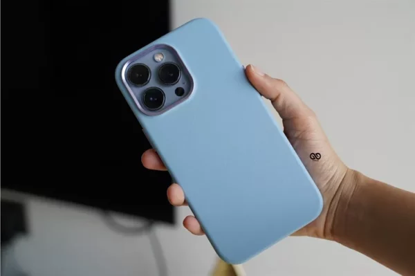 Grainy Textured Vegan Leather Case for iPhone 13 Pro - Image 12