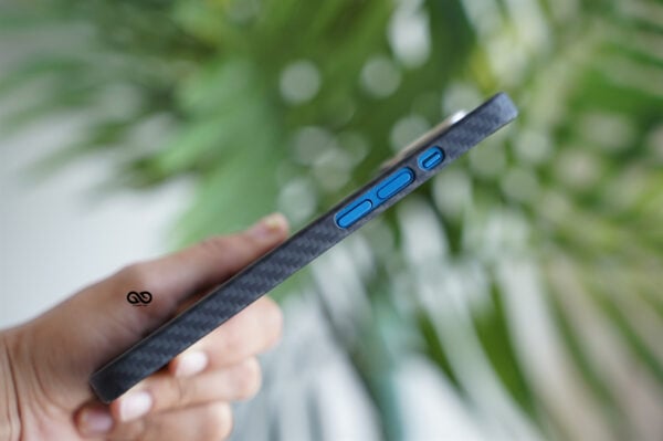 Real Aramid Carbon Fiber Case for iPhone 13 Mini - Image 2