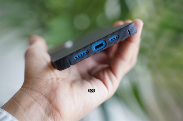Real Aramid Carbon Fiber Case for iPhone 13 Mini - Image 11
