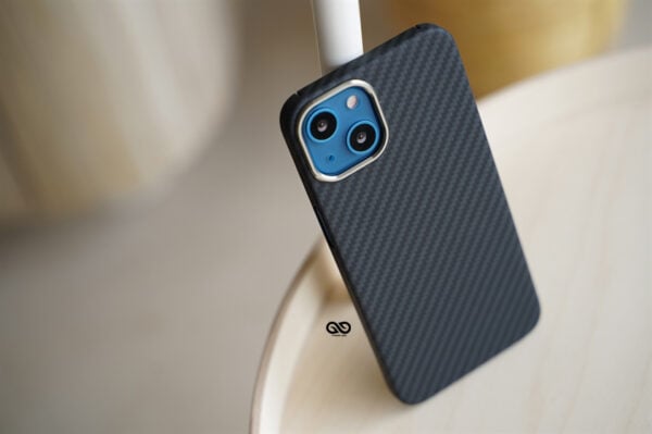 Real Aramid Carbon Fiber Case for iPhone 13 Mini - Image 5