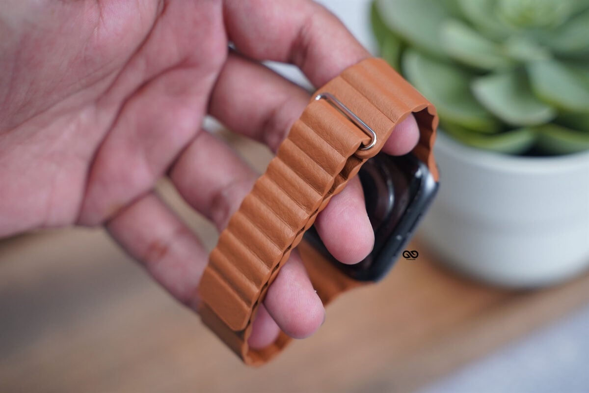 Saddle Tan Magnetic Leather Loop for Apple Watch 42MM 41MM 40MM Series 4 5 6 7 8 9 10 SE SE 2 Gen 18 Saddle Tan Magnetic Leather Loop for Apple Watch 42MM 41MM 40MM Series 4 5 6 7 8 9 10 SE SE 2 Gen