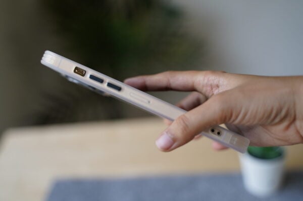 Transparent Case with Colored Border and Camera Lens Protector - Image 105