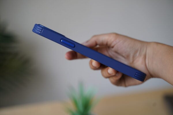Transparent Case with Colored Border and Camera Lens Protector - Image 3