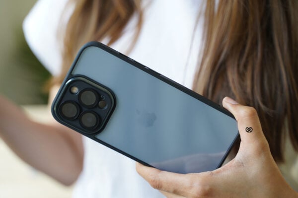 Transparent Case with Colored Border and Camera Lens Protector - Image 21