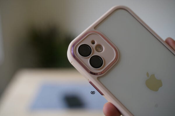 Transparent Case with Colored Border and Camera Lens Protector - Image 30