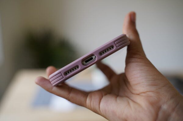Transparent Case with Colored Border and Camera Lens Protector - Image 44