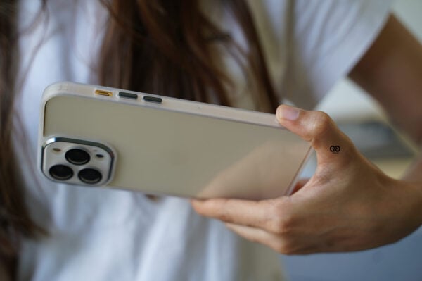 Transparent Case with Colored Border and Camera Lens Protector - Image 59