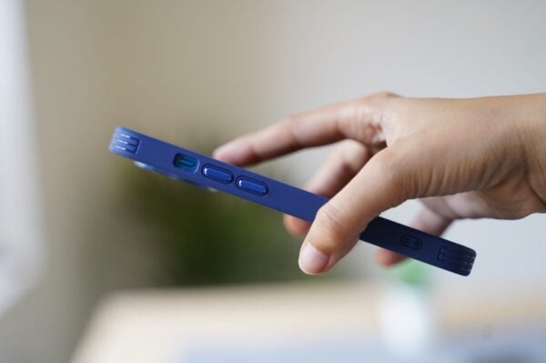 Transparent Case with Colored Border and Camera Lens Protector - Image 8