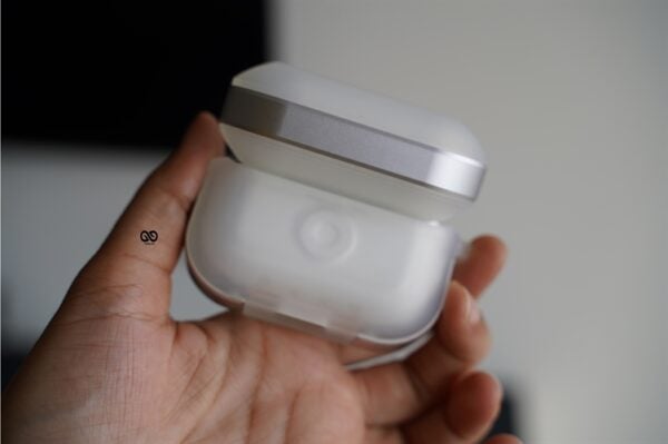 Rugged Translucent Airpods Pro Case - Image 2