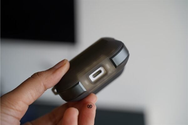 Rugged Translucent Airpods Pro Case - Image 12