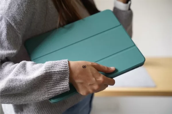 Ultra Hybrid iPad Case - Image 2