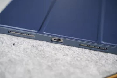 Ultra Hybrid iPad Case