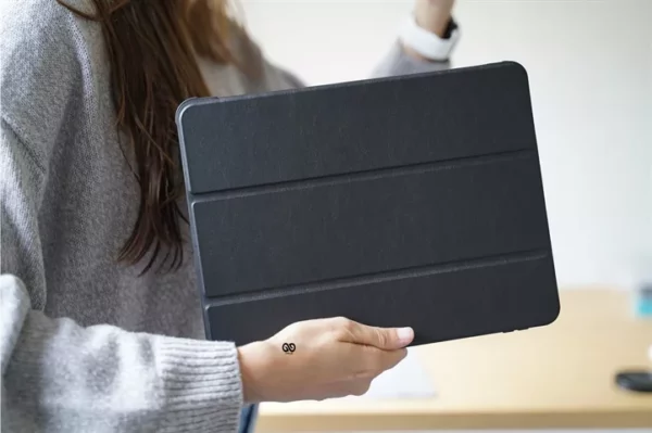 Ultra Hybrid iPad Case - Image 20
