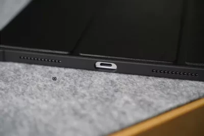 Ultra Hybrid iPad Case